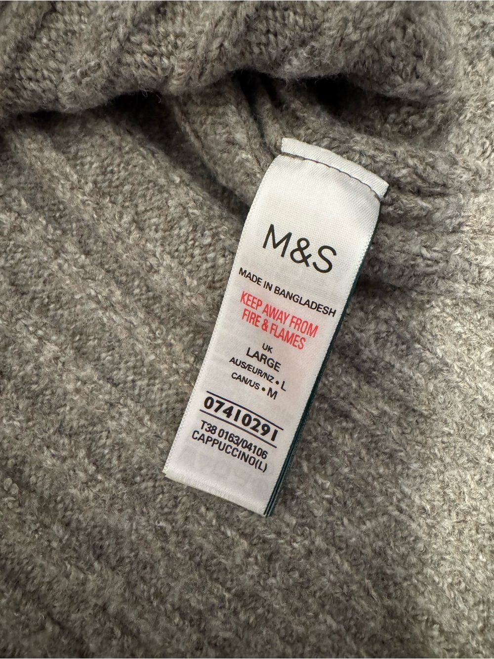 M&S vest - Picture 4 of 5